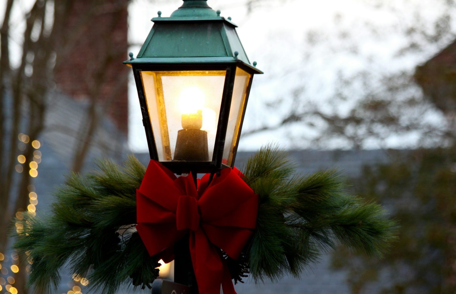 E.ON Next Lights Up Christmas with Free Power Deal red and black metal lantern lighted
