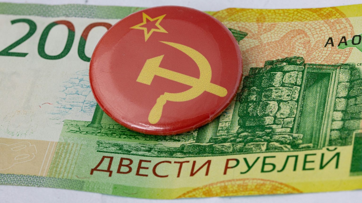 International Sanctions Create Two-Tier Justice System: Wealthy Russians vs Ordinary Citizens