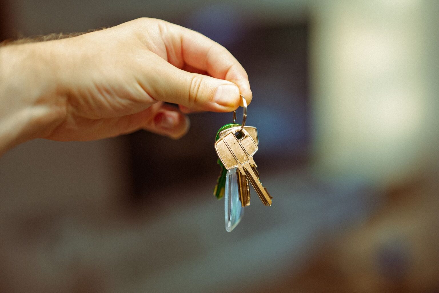 House keys and property paperwork as UK mortgage rates respond to US policy